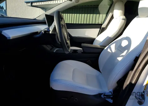 2022 Tesla Model Y z USA, uszkodzony, nr VIN 7SAYGDEE3NF346582